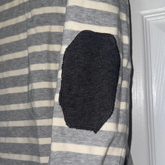 GAP Striped Long-Sleeve Tee in Gray & Cream - Picture 4 of 9